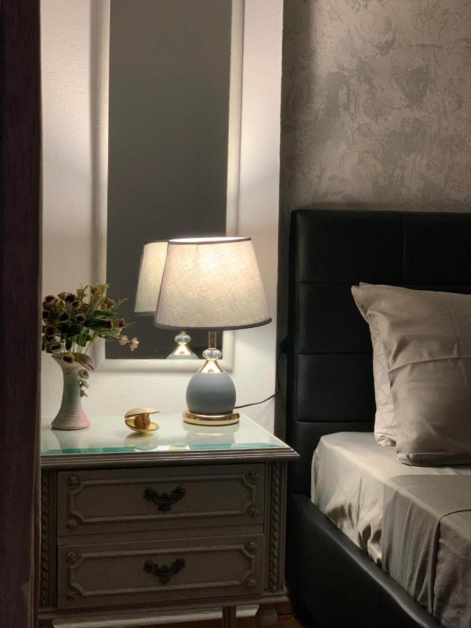 2 Bedrooms Center Of 4 Min Subway Apartment